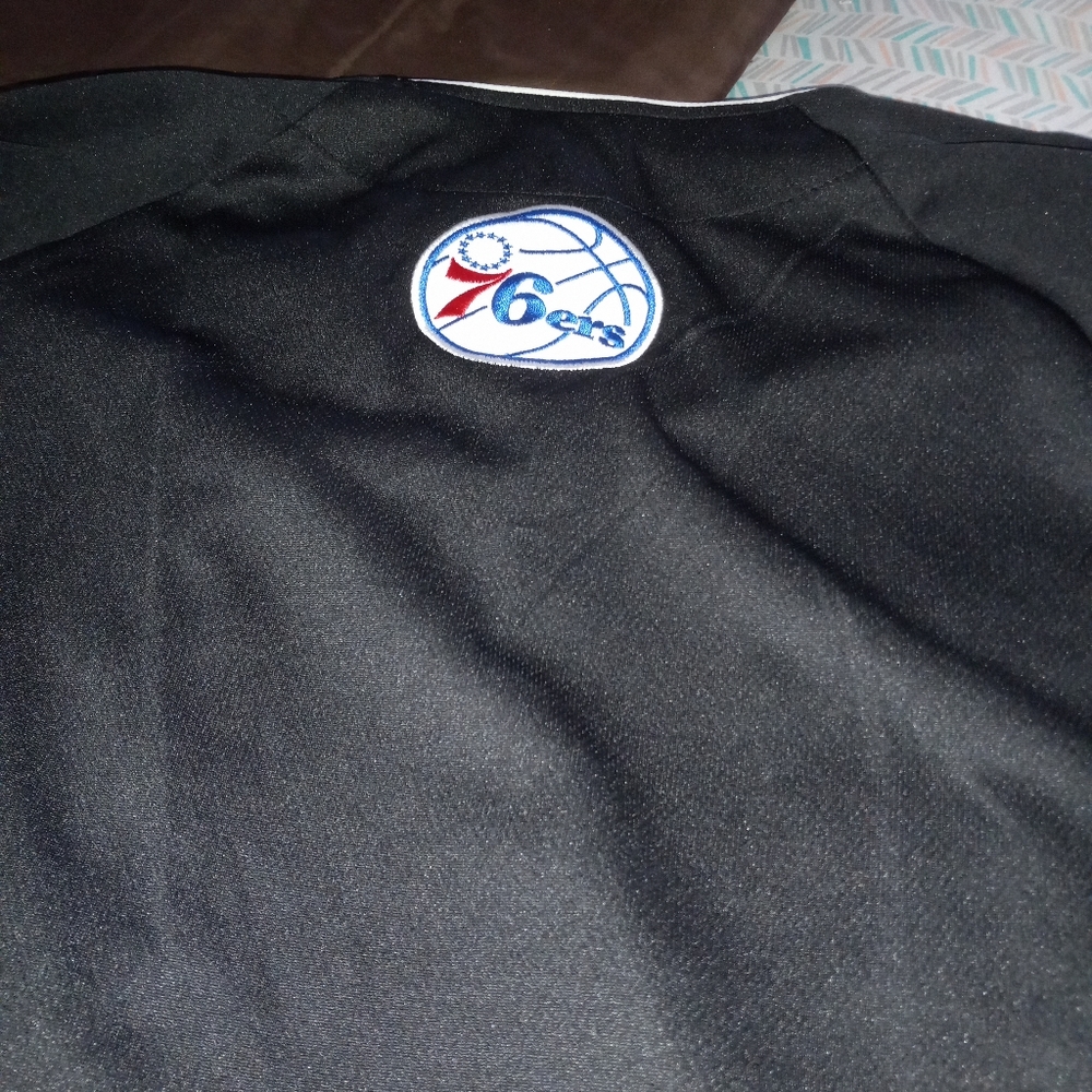 Sixers jersey and sanpback